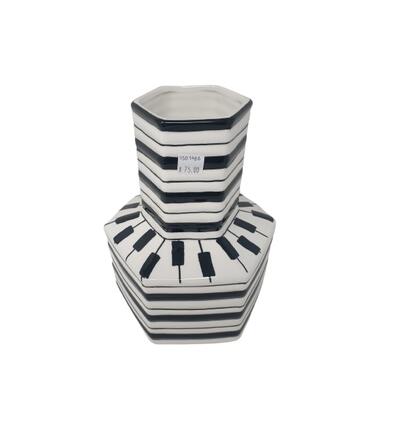 Medium Vase Piano Style Black & White 1 count