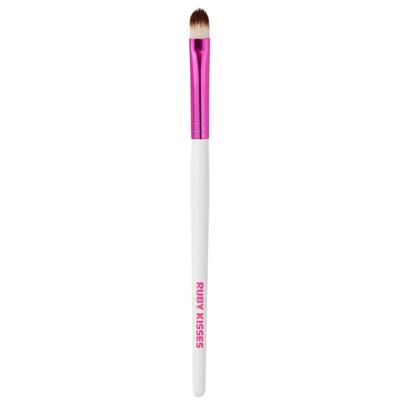 Ruby Kisses Makeup Brush Concealor